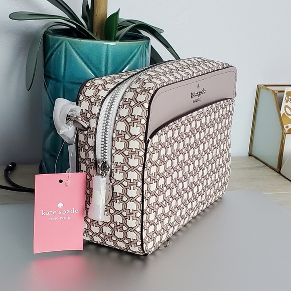 Kate Spade Tan and White Crossbody and Wallet Bundle - Picture 4 of 10